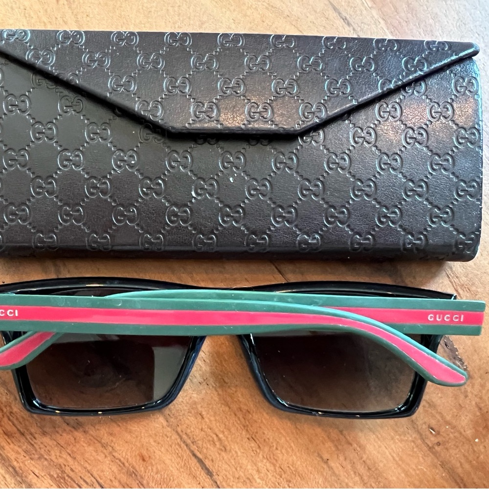 Gucci Black Sunglasses with Case - Picture 7 of 7